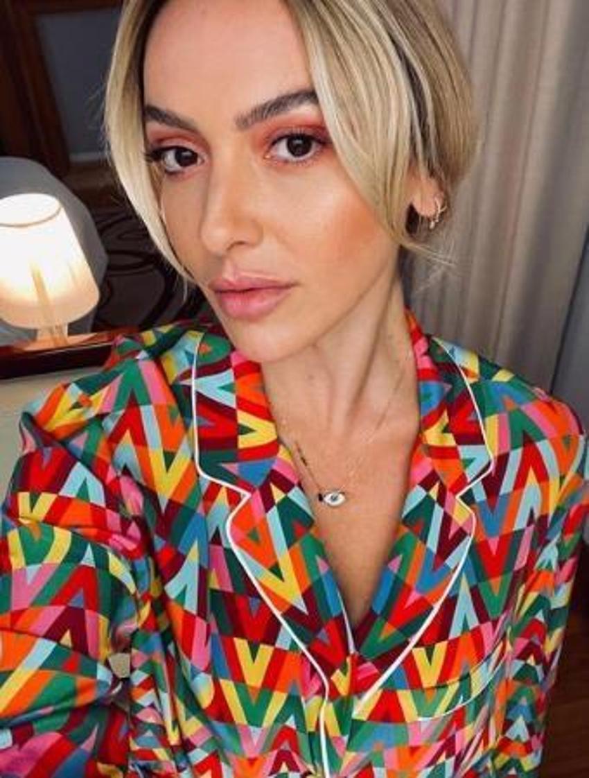 Hadise'den dikkat çeken paylaşım: Instagram yokken biz