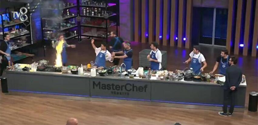 MasterChef Türkiye'de korkutan anlar! Mehmet Şef'ten sert tepki