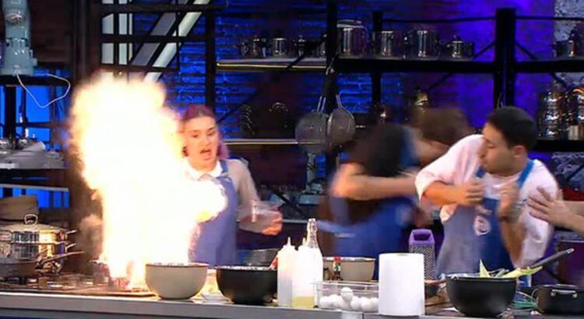 MasterChef Türkiye'de korkutan anlar! Mehmet Şef'ten sert tepki