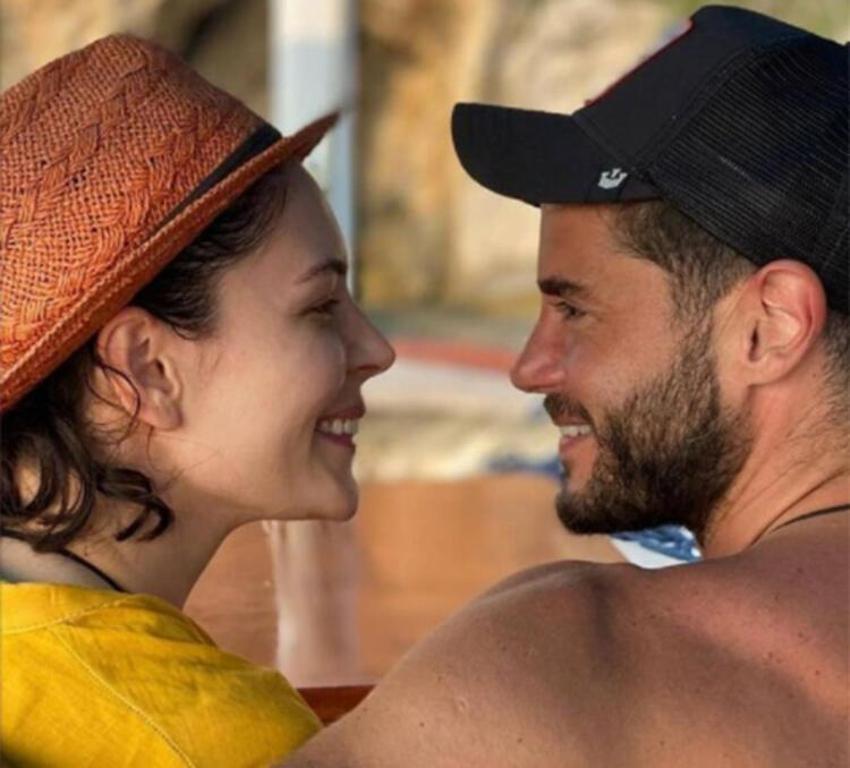 Berk Oktay set kazası geçirdi! Burnundaki yara bandı dikkat çekti