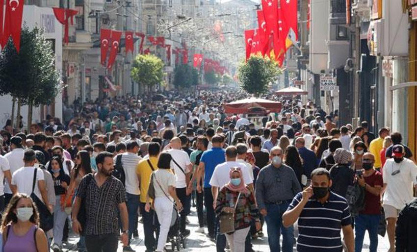 Hafta sonu hafta içi yasaklarıyla ilgili son dakika gelişmesi! Restoran, kafe, AVM hepsini kapsıyor! Kritik tarih 81 ilde...