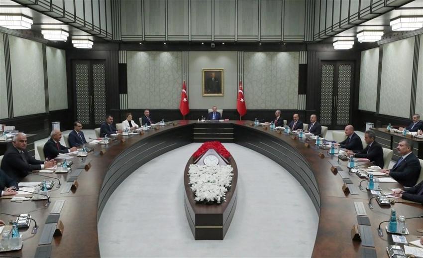 Hafta sonu hafta içi yasaklarıyla ilgili son dakika gelişmesi! Restoran, kafe, AVM hepsini kapsıyor! Kritik tarih 81 ilde...