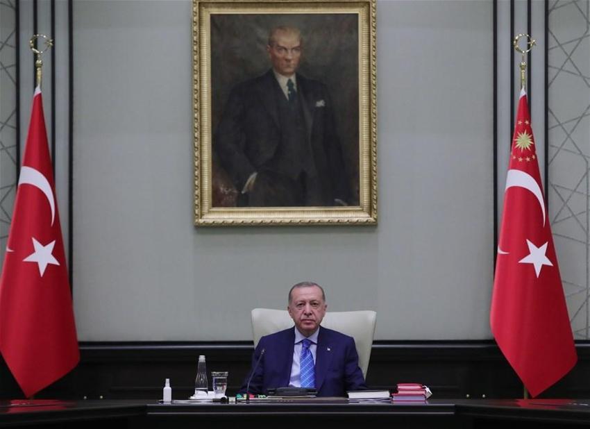 Hafta sonu hafta içi yasaklarıyla ilgili son dakika gelişmesi! Restoran, kafe, AVM hepsini kapsıyor! Kritik tarih 81 ilde...