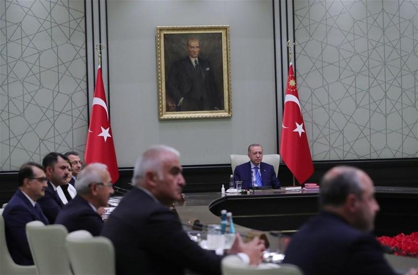 Hafta sonu hafta içi yasaklarıyla ilgili son dakika gelişmesi! Restoran, kafe, AVM hepsini kapsıyor! Kritik tarih 81 ilde...