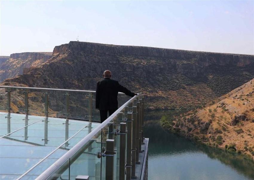 Burada yürümek yürek istiyor! Ziyaretçiler zor anlar yaşadı, Gaziantep'te...