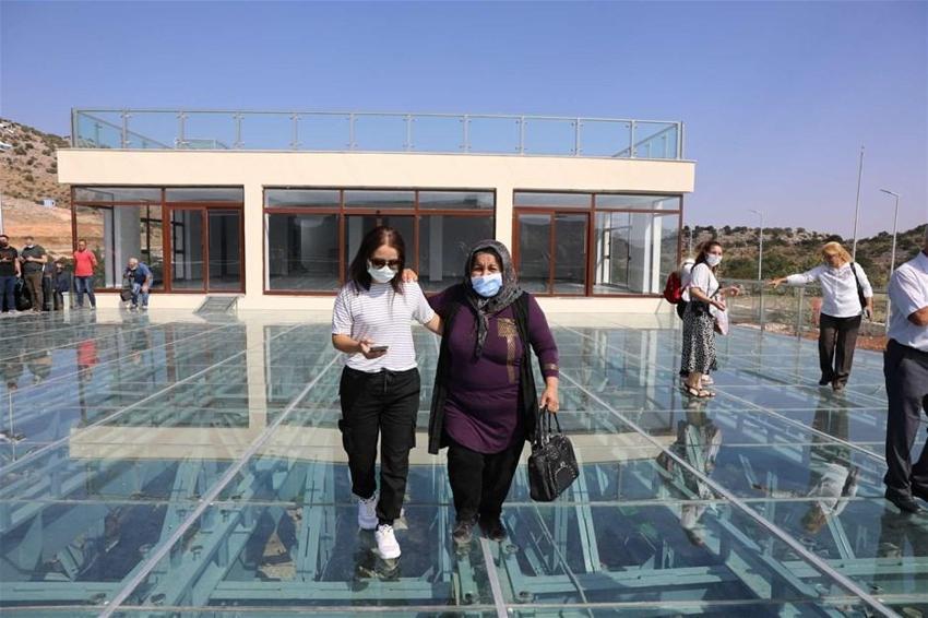Burada yürümek yürek istiyor! Ziyaretçiler zor anlar yaşadı, Gaziantep'te...