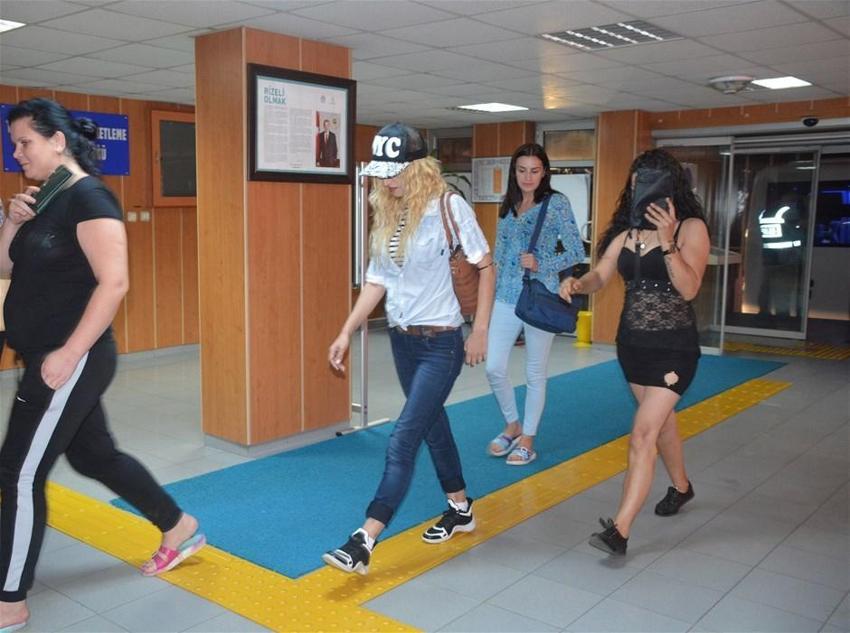 Böyle basıldılar! Erkeklere cinsel ilişki teklifinde bulunan 155 kadın...