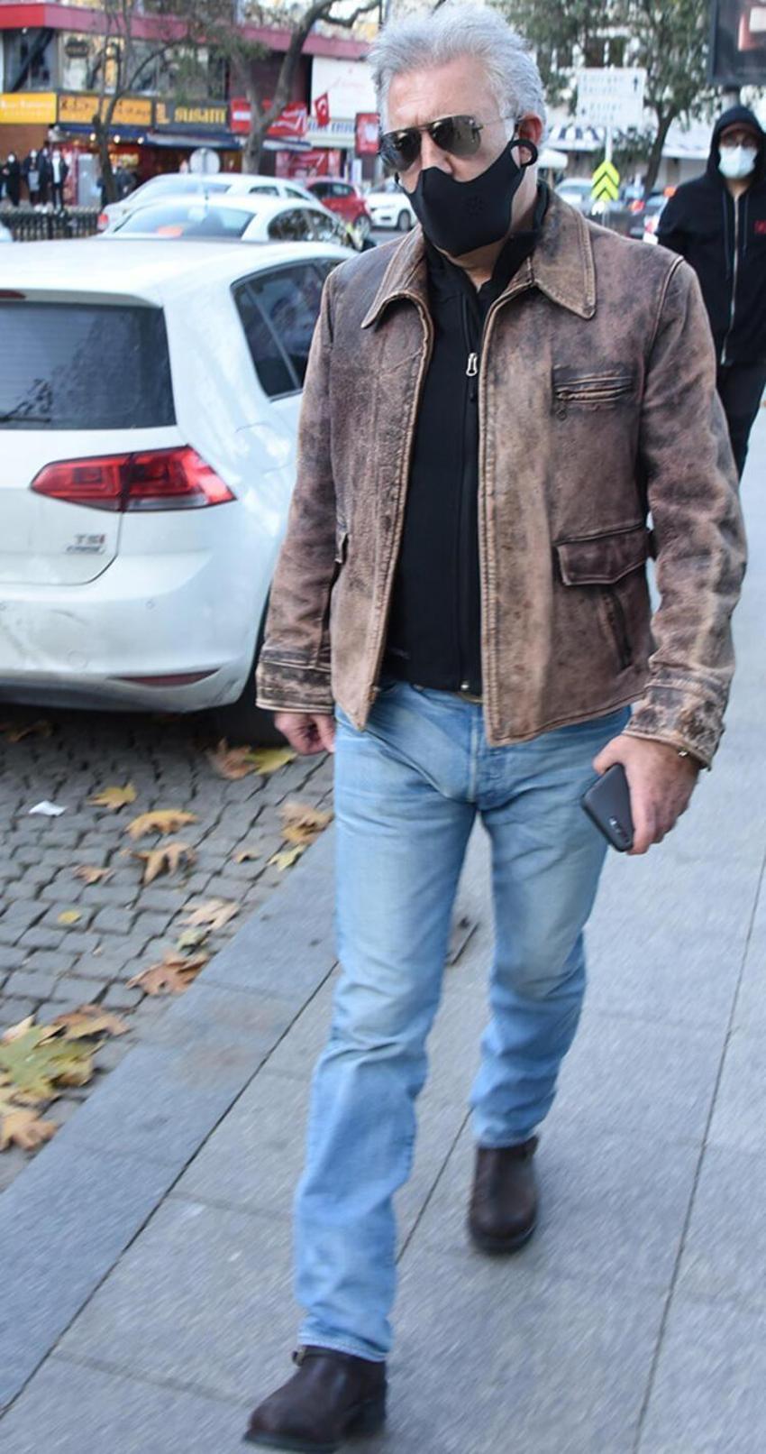 Tamer Karadağlı'nın bilinmeyen takıntısı! 'Havuz kenarında bile çizmelerle yürüyormuş'