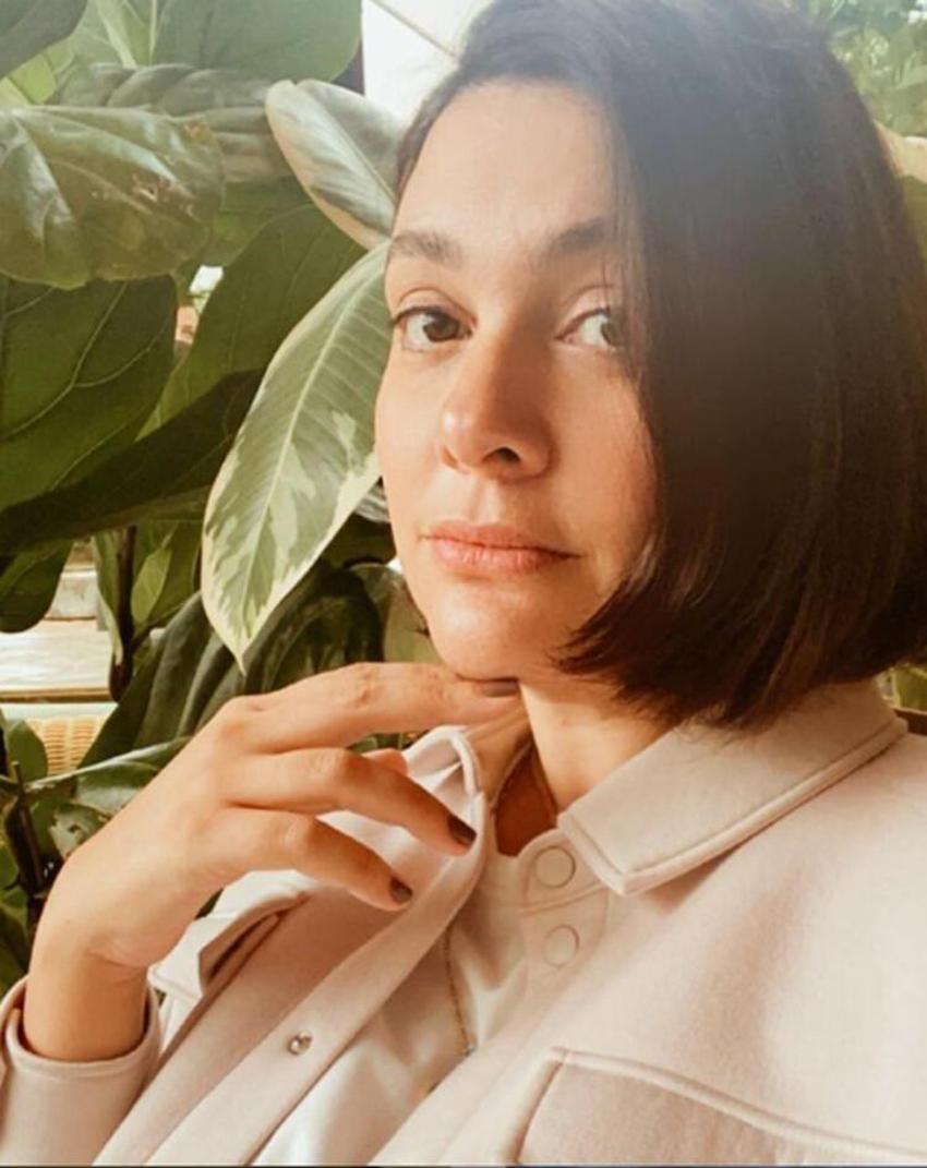 Bergüzar Korel gençlik fotoğraflarını yayınladı! Böyle seslendi...