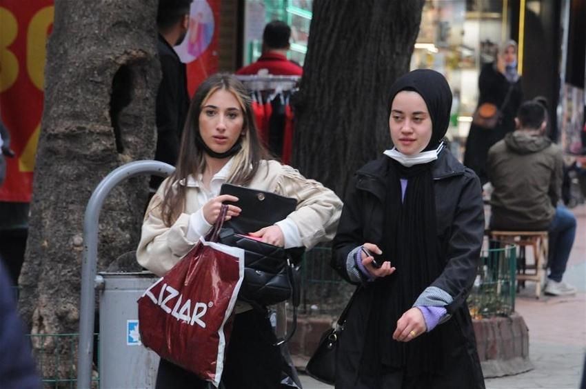 Kent çok riskli, hastalık yayılıyor tamamı kıpkırmızı oldu!