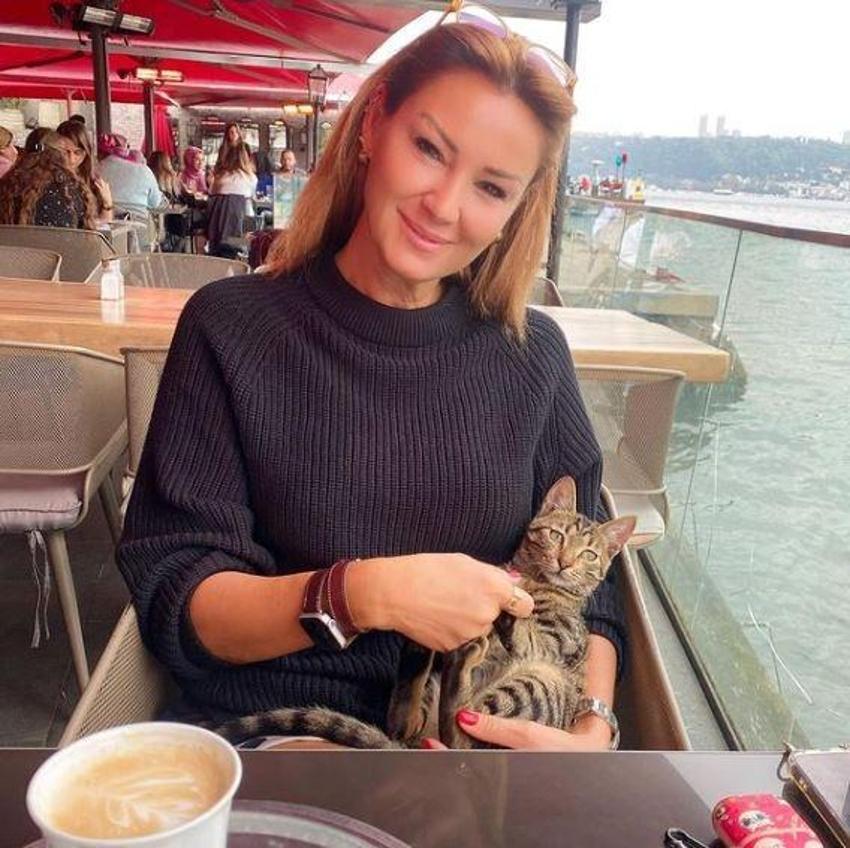 Pınar Altuğ 24 yıl önceki mayolu pozunu paylaştı! Yorum yağdı