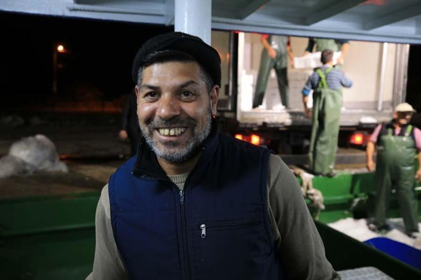 Hamsinin fiyatı düştü! Balıkçı tezgahlarında kilosu10 liraya satılıyor...