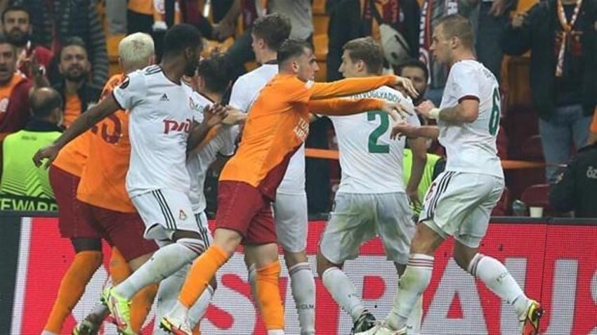Galatasaray - Lokomotiv Moskova maçı tekrarlanacak bombası! Kural hatası ortaya çıktı! 2 sarıdan atılmadı iddiası