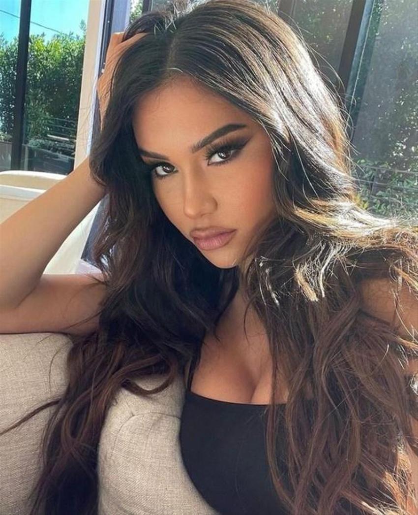 Janet Guzman'dan banyoda bikinili poz!