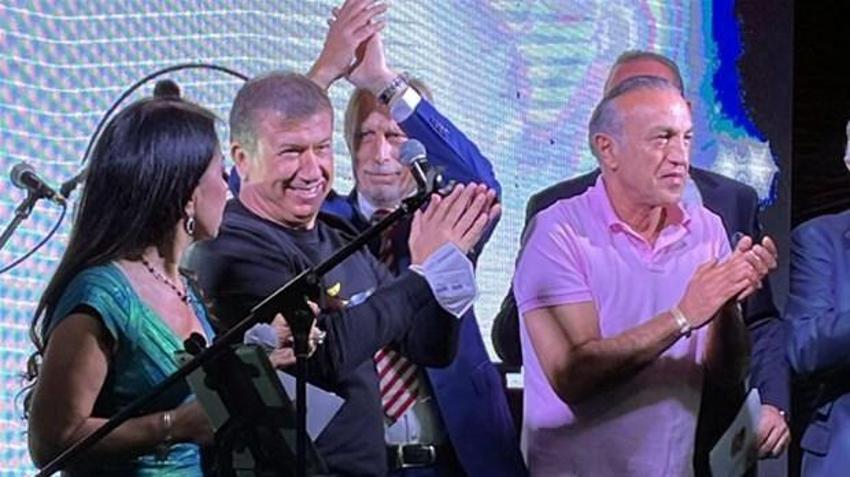 Christoph Daum Emre Belözoğlu'na sitem etti Ali Koç sürprizini açıkladı! 'Başkanla masaya oturduk imza atmaya...'