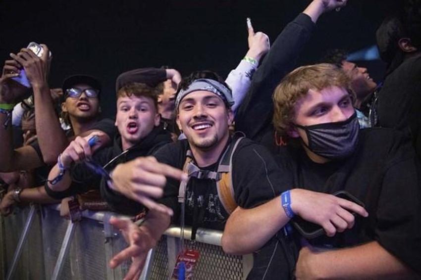 Travis Scott konserinde facia! Birbirlerini ezdiler: Çok sayıda ölü ve yaralı var...