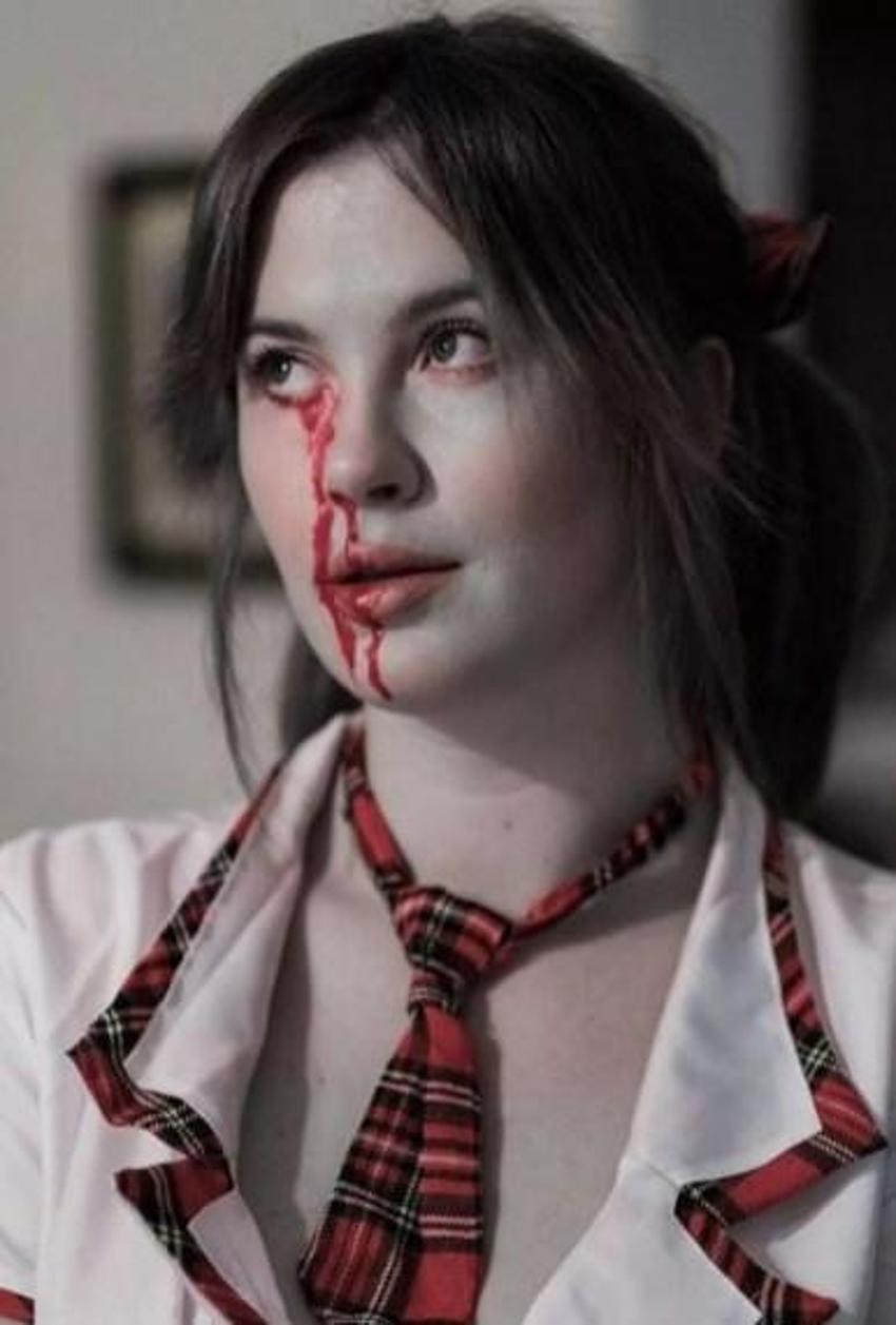 Alec Baldwin'in model kızı Ireland Baldwin şaşırttı!