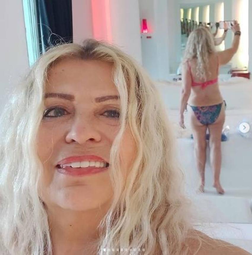 74 yaşındaki Füsun Önal'dan bikinili poz!