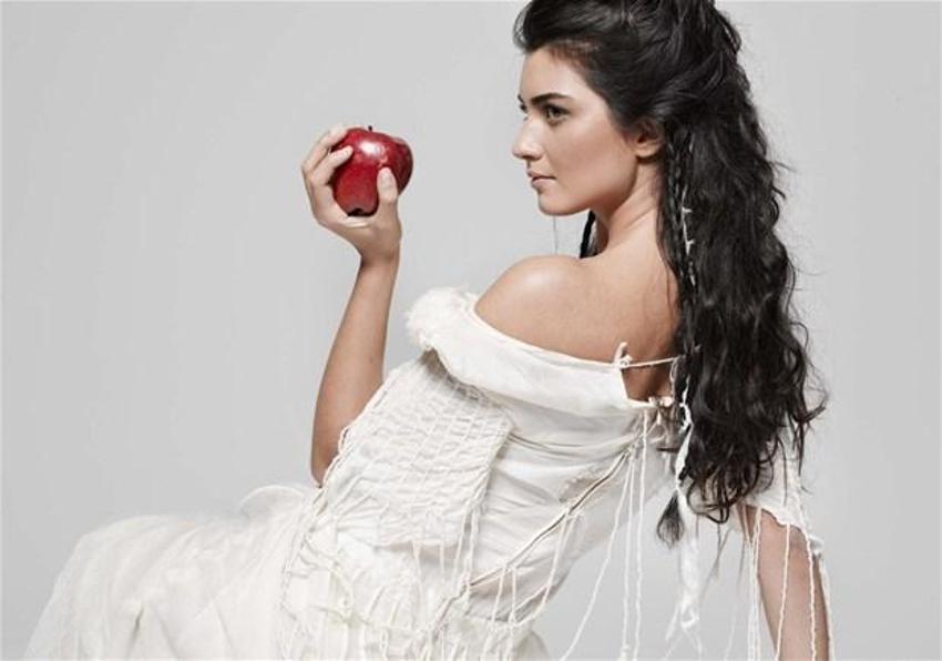 Tuba Büyüküstün'ü üzen ölüm! Sosyal medyadan duyurdu!