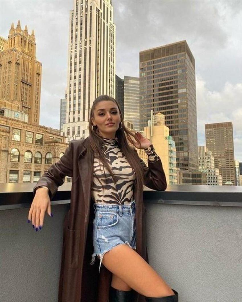 Hande Erçel aşka geldi! Kerem Bürsin paylaşımı...