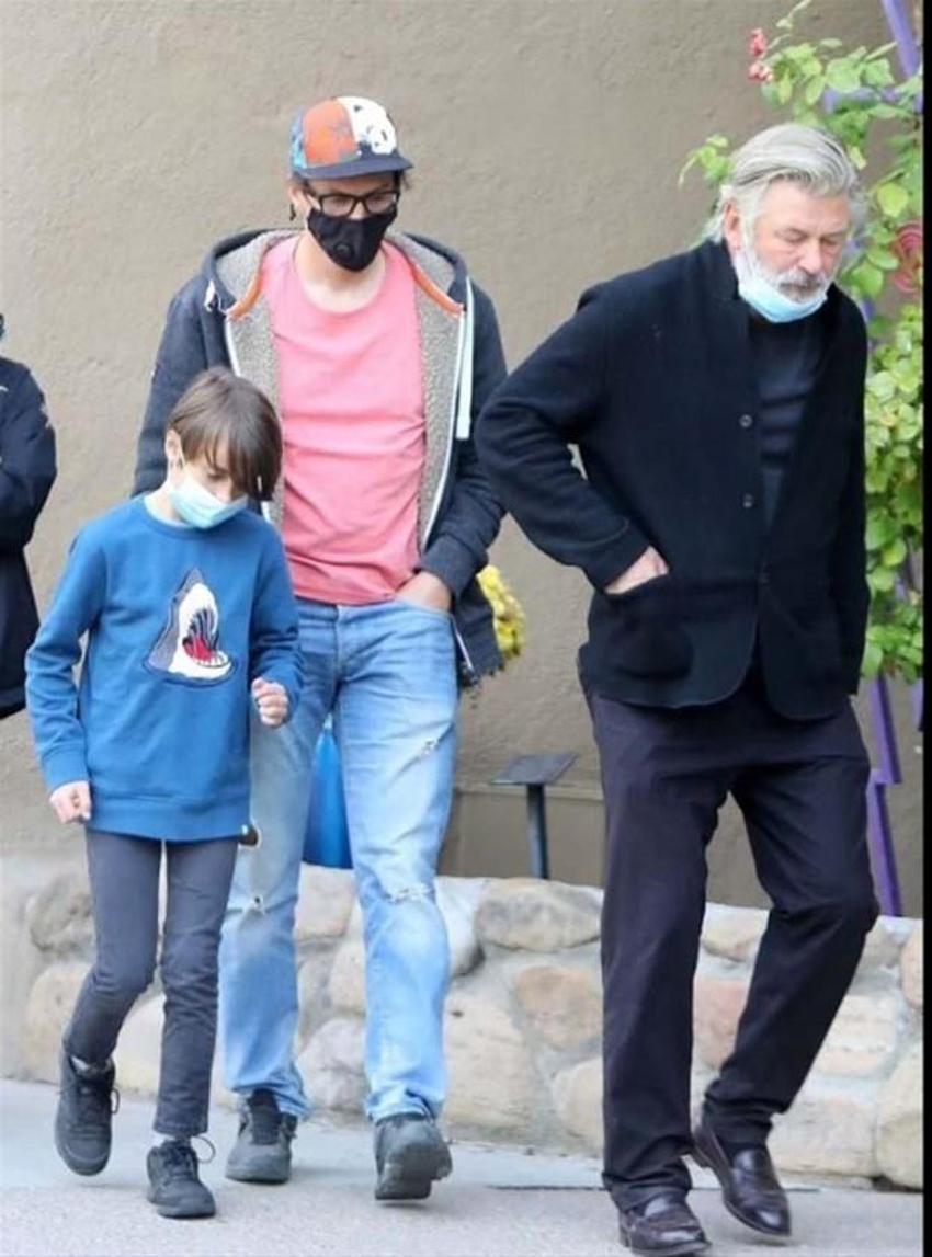 Rust film setinde Alec Baldwin hayatının şokunu yaşamış katil olmuştu! Savcı aradığı suçluyu buldu...