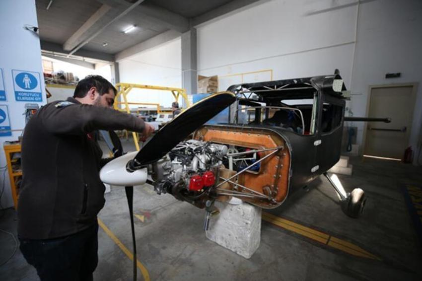 Tamamen yerli! Motoru dursa bile uçabiliyor