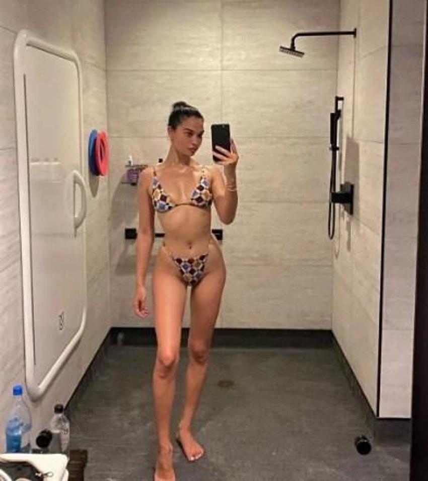 Shanina Shaik duş sonrası ıslak ıslak poz verdi!