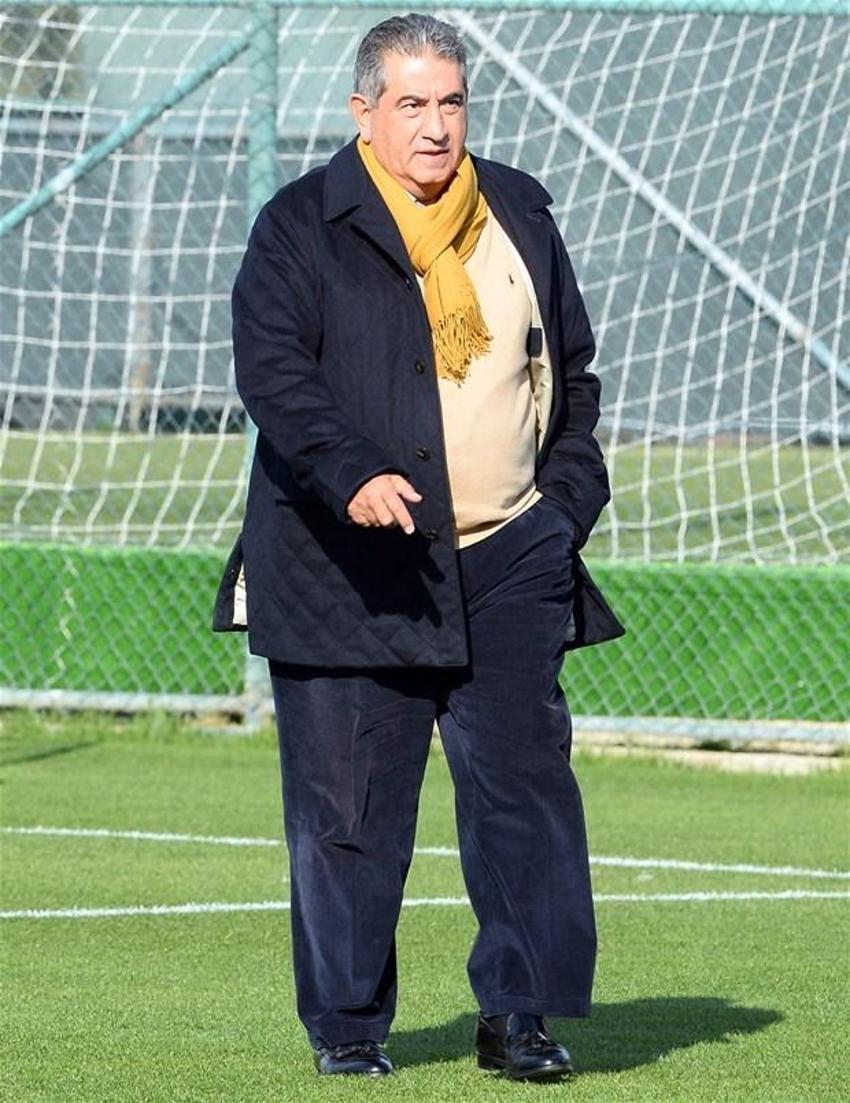 Fenerbahçe'de ortalık iyice karıştı! Ali Koç - Aziz Yıldırım gerginliğine Mahmut Uslu da katıldı! 'Futboldan anlamaz üç kağıtçı'