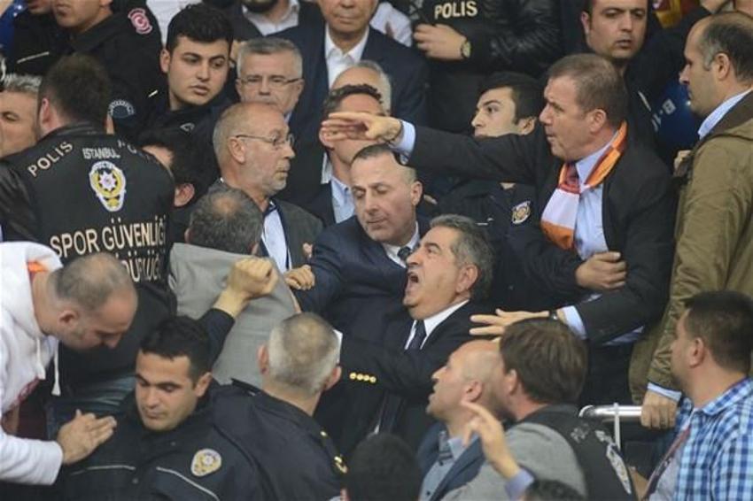 Fenerbahçe'de ortalık iyice karıştı! Ali Koç - Aziz Yıldırım gerginliğine Mahmut Uslu da katıldı! 'Futboldan anlamaz üç kağıtçı'