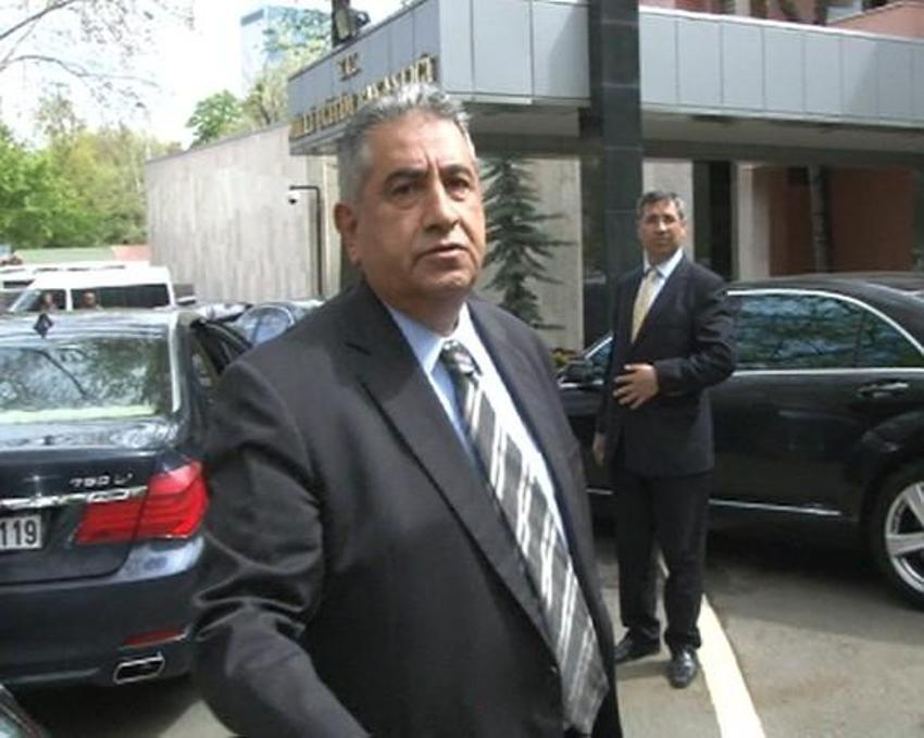 Fenerbahçe'de ortalık iyice karıştı! Ali Koç - Aziz Yıldırım gerginliğine Mahmut Uslu da katıldı! 'Futboldan anlamaz üç kağıtçı'