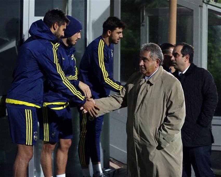 Fenerbahçe'de ortalık iyice karıştı! Ali Koç - Aziz Yıldırım gerginliğine Mahmut Uslu da katıldı! 'Futboldan anlamaz üç kağıtçı'