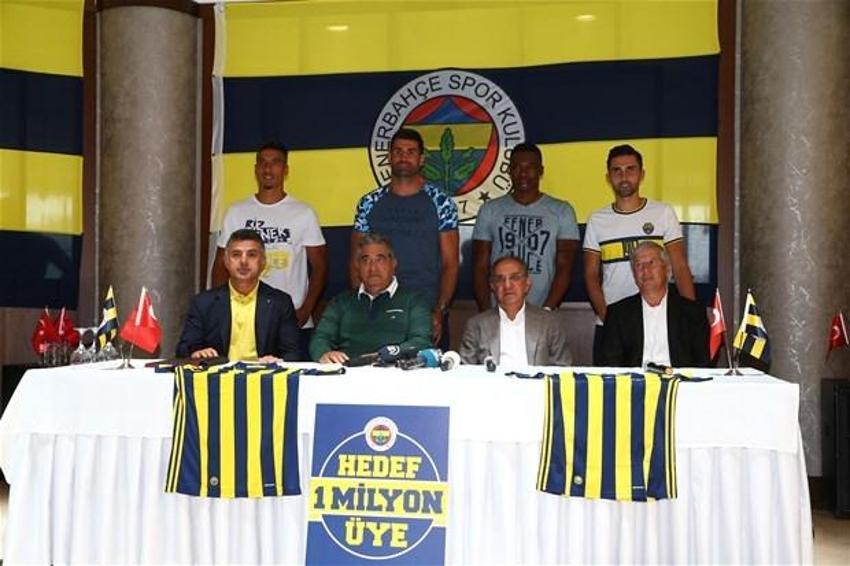 Fenerbahçe'de ortalık iyice karıştı! Ali Koç - Aziz Yıldırım gerginliğine Mahmut Uslu da katıldı! 'Futboldan anlamaz üç kağıtçı'