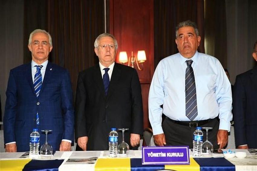 Fenerbahçe'de ortalık iyice karıştı! Ali Koç - Aziz Yıldırım gerginliğine Mahmut Uslu da katıldı! 'Futboldan anlamaz üç kağıtçı'