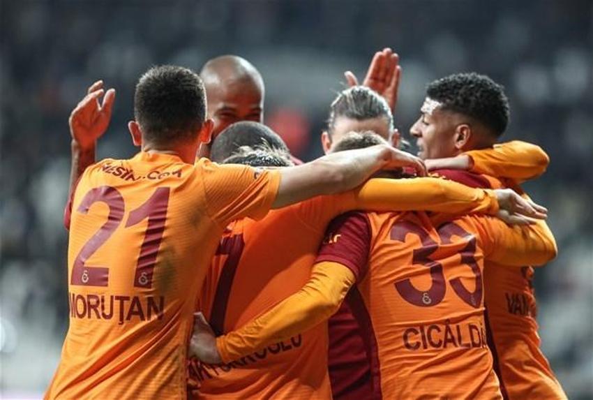Galatasaray'da Beşiktaş derbisinin faturası çıktı! Ümit Davala ve Önder Özen Mostafa Mohamed'i değil yıldız futbolcuyu topa tuttu! 'Felç...'