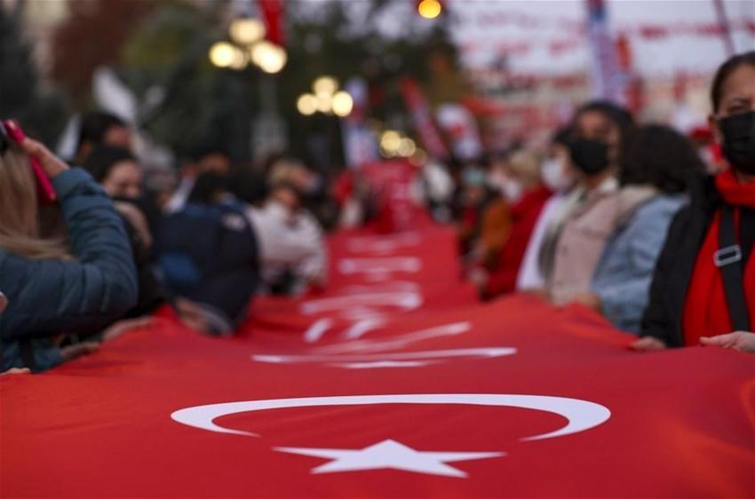 Türkiye tek yürek oldu! 29 Ekim Cumhuriyet Bayramı fener alayı...