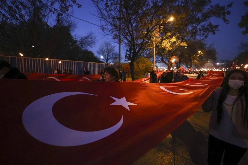 Türkiye tek yürek oldu! 29 Ekim Cumhuriyet Bayramı fener alayı...