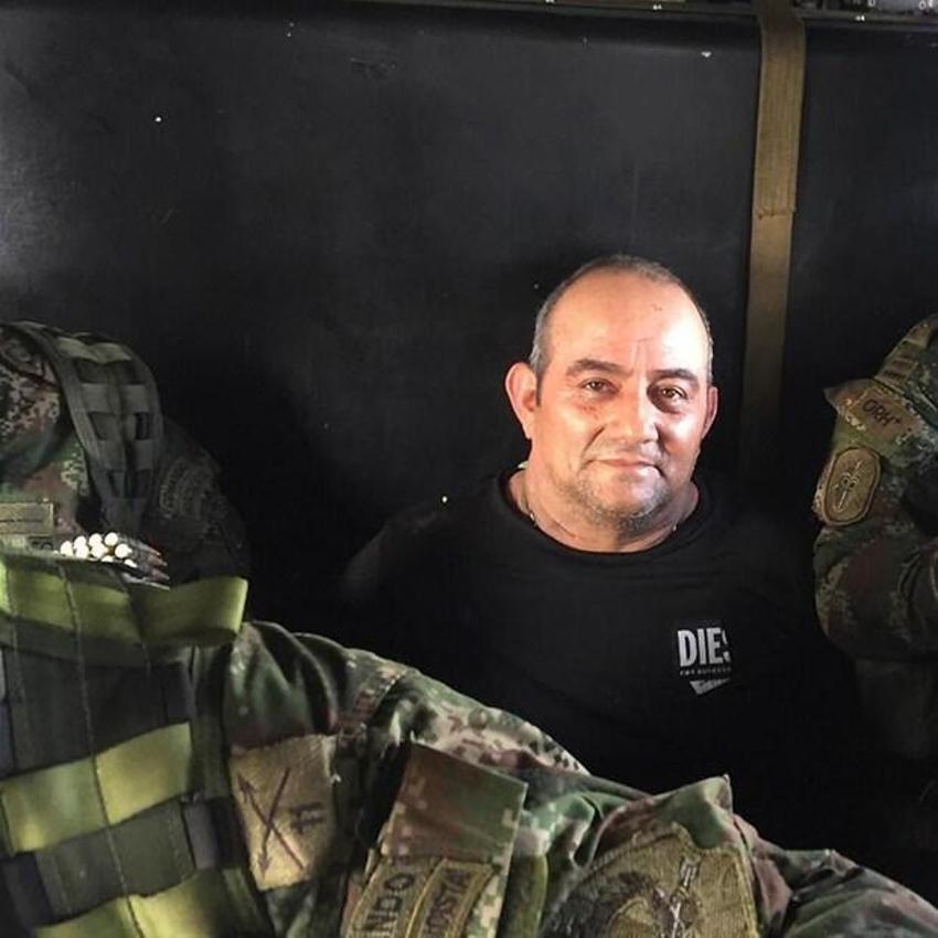 Dünyanın en tehlikeli suçlusu dev operasyonla yakalandı! 22 helikopter havalandı 500 asker harekete geçti...