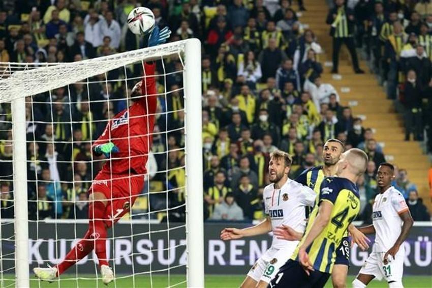 Volkan Demirel maçtan sonra Vitor Pereira'yı bombaladı! 'Gerçeği söylemek gerekirse yeni transfer Fenerbahçe'nin futbolcusu değil!'