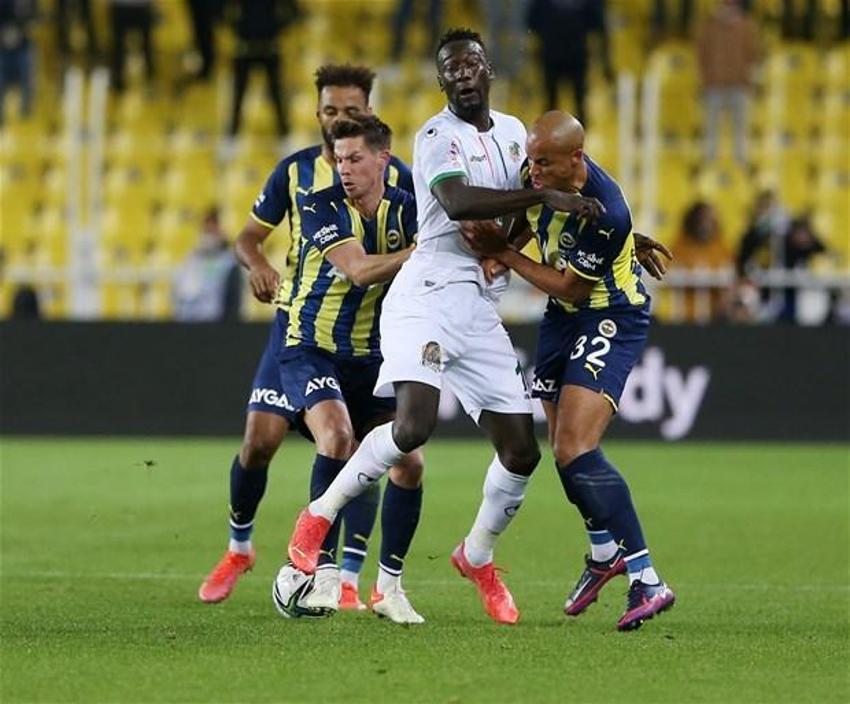 Volkan Demirel maçtan sonra Vitor Pereira'yı bombaladı! 'Gerçeği söylemek gerekirse yeni transfer Fenerbahçe'nin futbolcusu değil!'