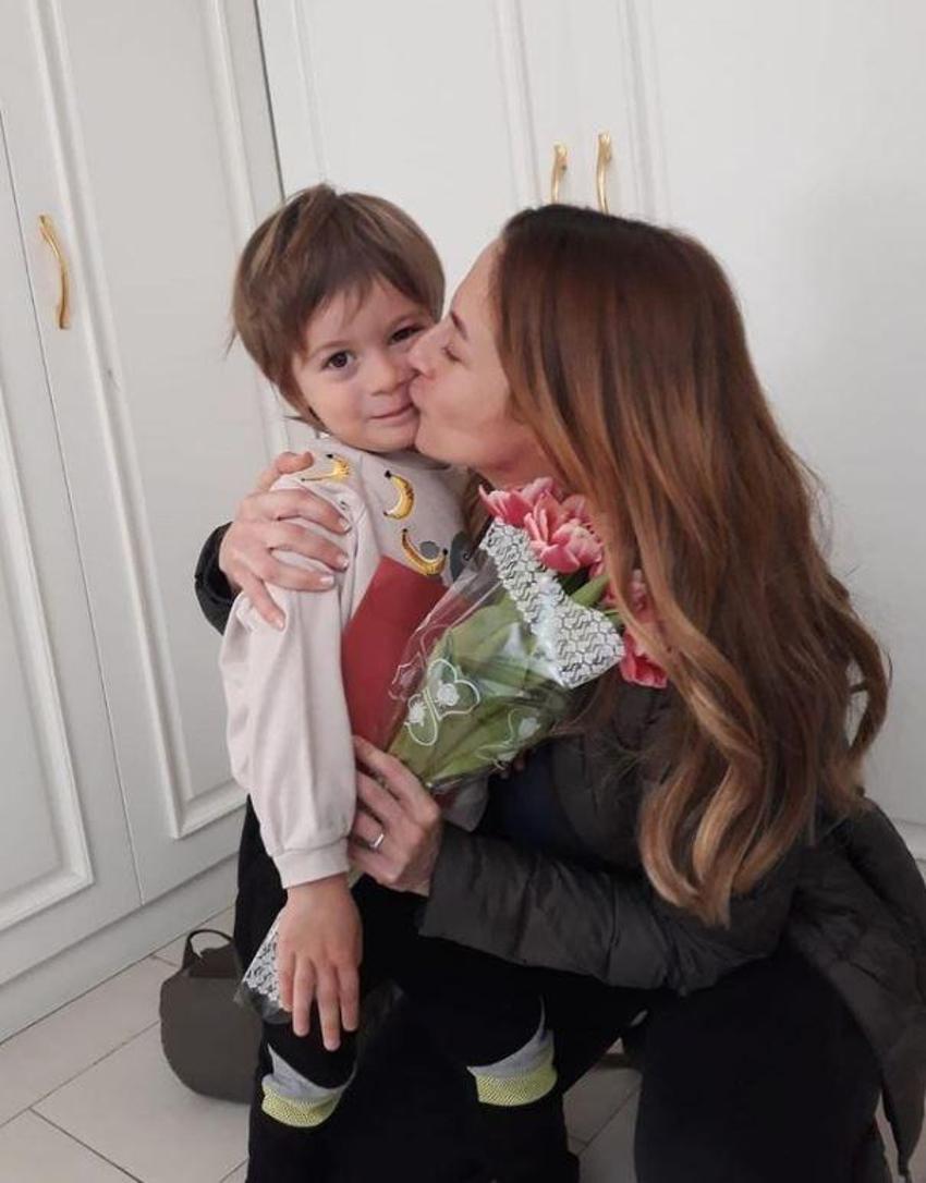 Canan Ergüder yaşadıklarını anlattı: Oğluma notlar yazıyorum