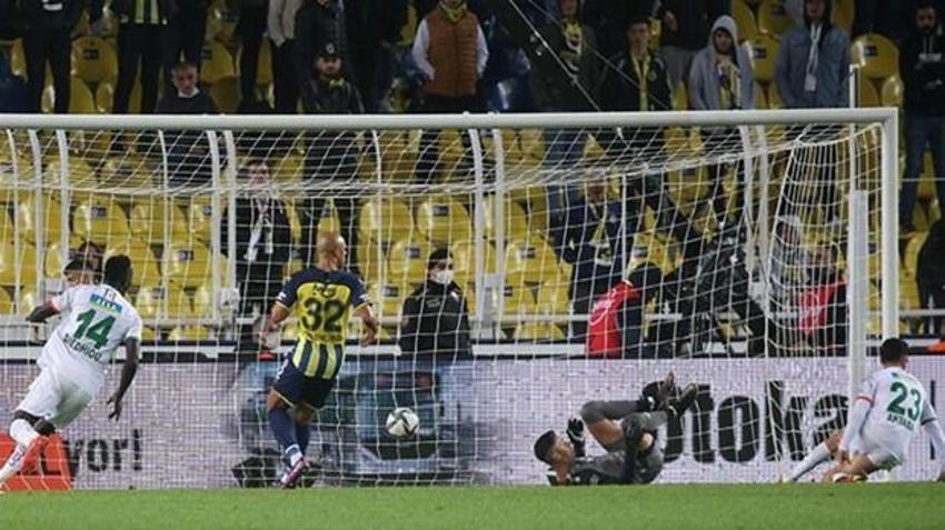 Fenerbahçe - Alanyaspor maçı sonrası tribünler karıştı! İsyan bayrağı açıldı, 'Yönetim istifa' sesleri...