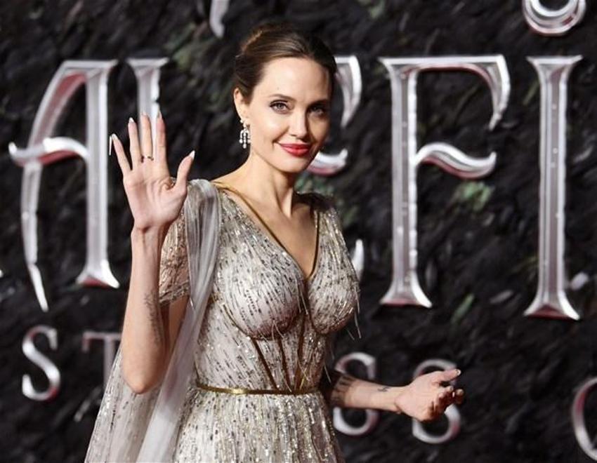 Birçok ünlü bu listede! Angelina Jolie, Britney Spears, Colin Farrelli...