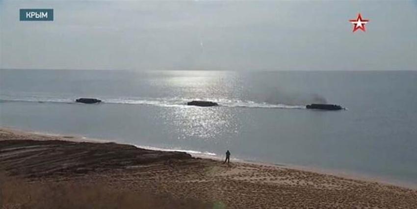 Jetler havalandı! Gemiler yola çıktı! Savaş...