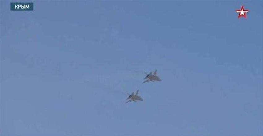 Jetler havalandı! Gemiler yola çıktı! Savaş...