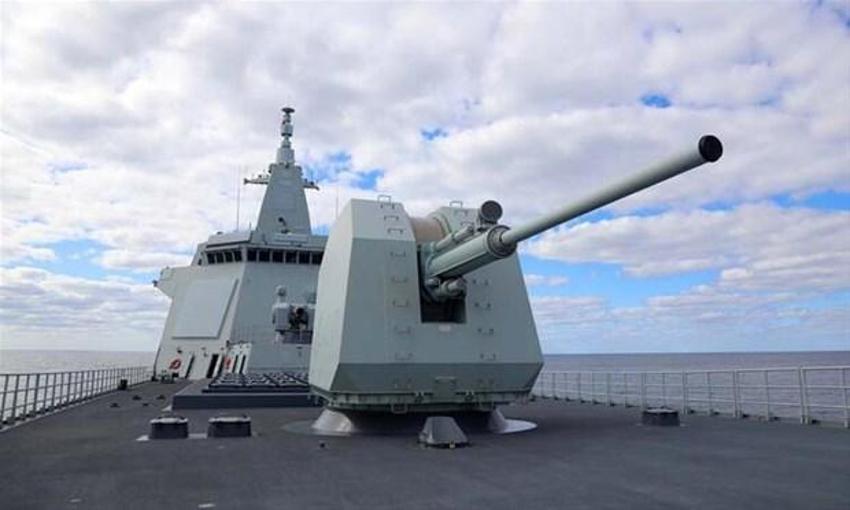 Jetler havalandı! Gemiler yola çıktı! Savaş...