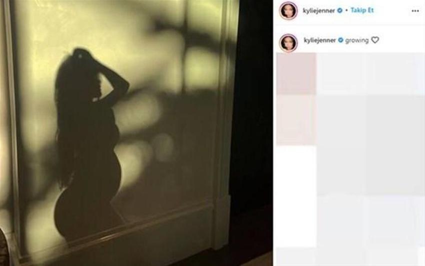 Kylie Jenner'dan hamilelik pozu!