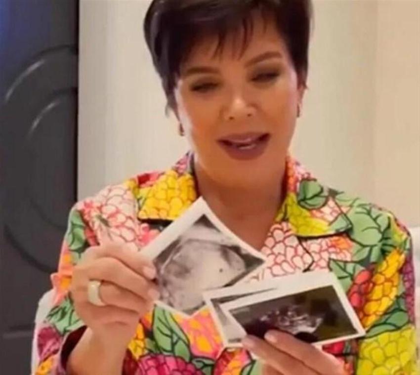 Kylie Jenner'dan hamilelik pozu!