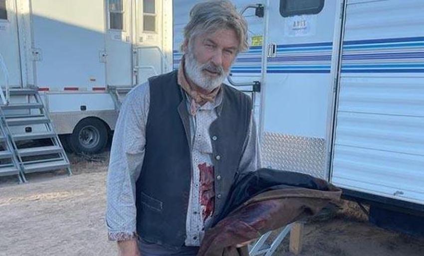 Alec Baldwin film setinde nasıl katil oldu? Kan donduran iddia: Silahı değiştirildi...