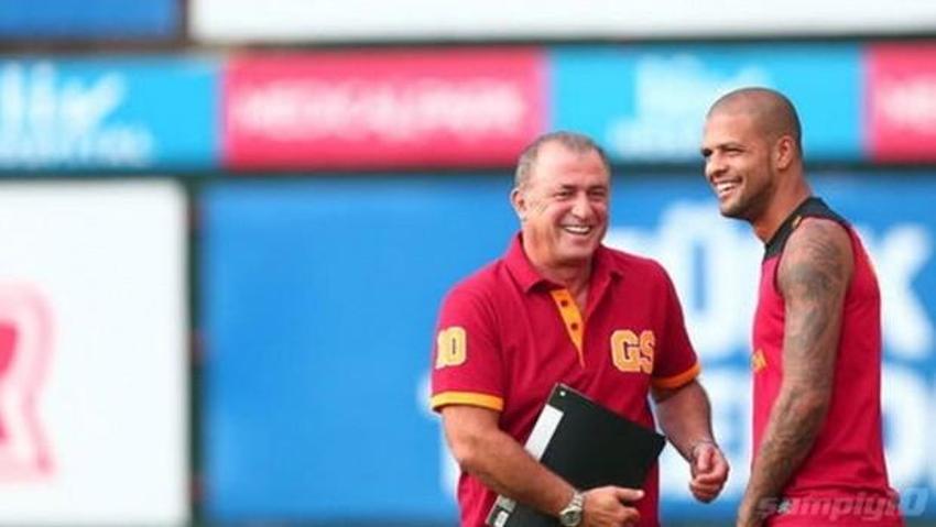 Fatih Terim 'Bir telefon uzağımda gel dersem...' demişti! Felipe Melo yeniden Galatasaray'da! Forma numarası bile...