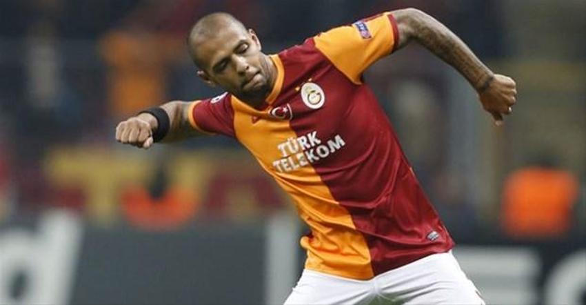 Fatih Terim 'Bir telefon uzağımda gel dersem...' demişti! Felipe Melo yeniden Galatasaray'da! Forma numarası bile...